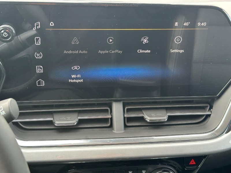 Chevrolet Trax Vehicle Full-screen Gallery Image 11