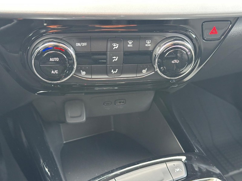 Chevrolet Trax Vehicle Full-screen Gallery Image 13