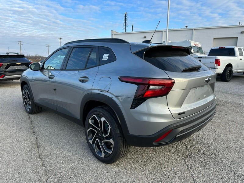 Chevrolet Trax Vehicle Full-screen Gallery Image 3