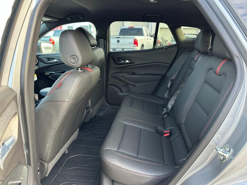 Chevrolet Trax Vehicle Full-screen Gallery Image 4