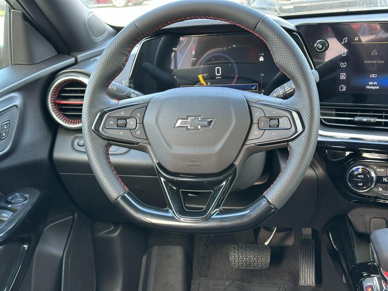 Chevrolet Trax Vehicle Full-screen Gallery Image 6