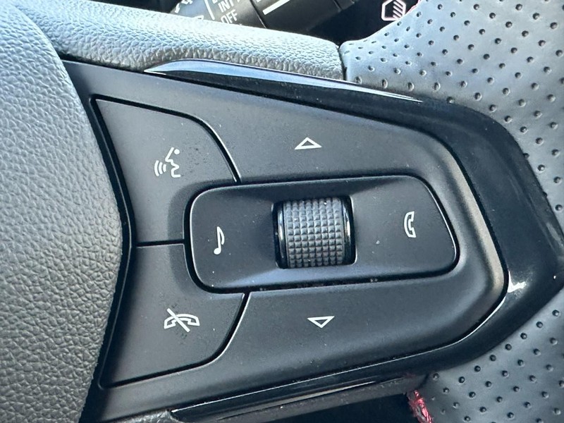 Chevrolet Trax Vehicle Full-screen Gallery Image 12