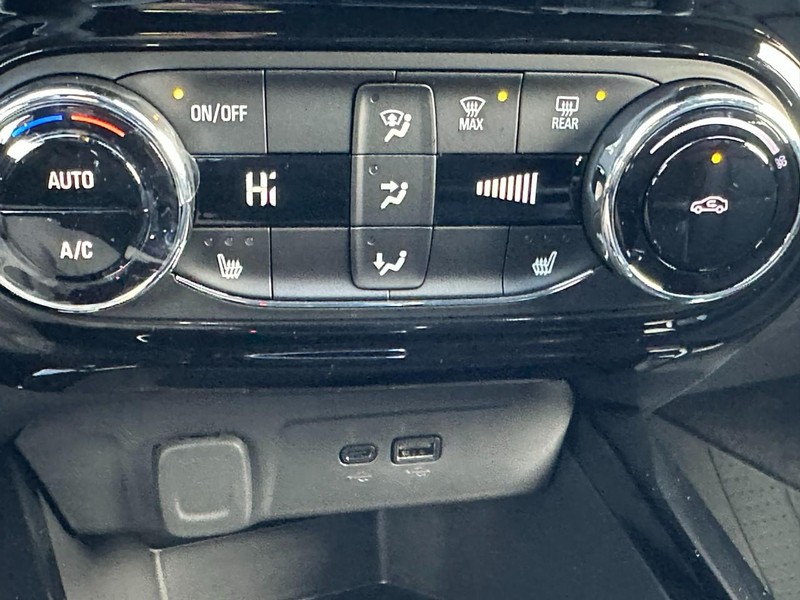 Chevrolet Trax Vehicle Full-screen Gallery Image 13