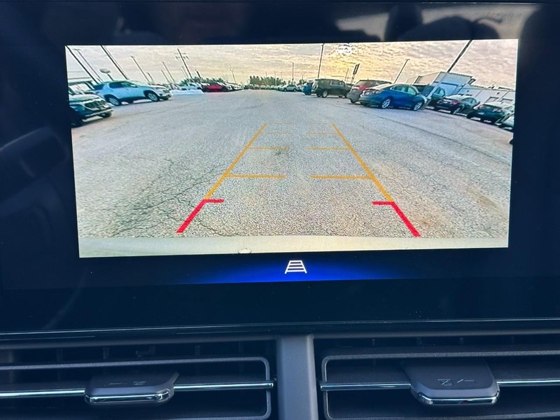 Chevrolet Trax Vehicle Full-screen Gallery Image 14