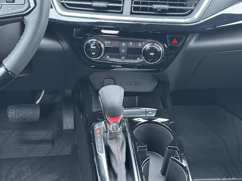 Chevrolet Trax Vehicle Full-screen Gallery Image 8