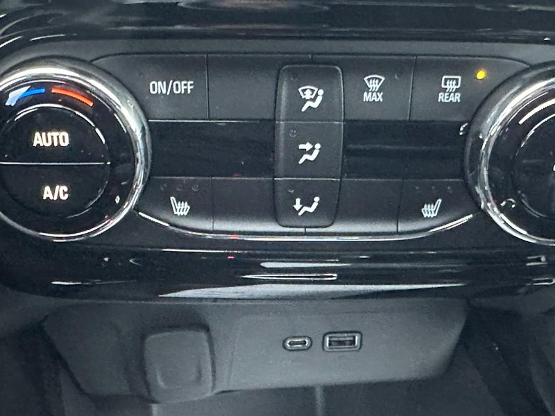 Chevrolet Trax Vehicle Full-screen Gallery Image 13