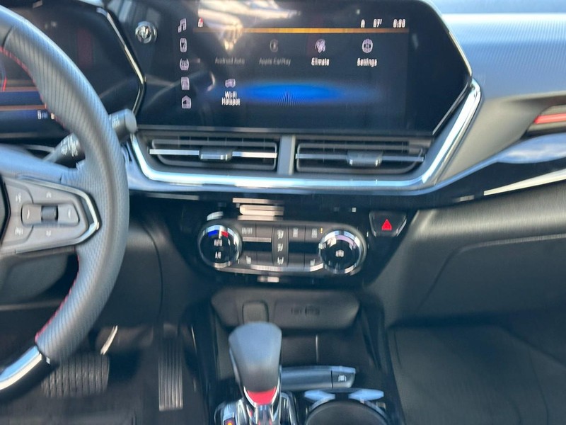 Chevrolet Trax Vehicle Full-screen Gallery Image 7