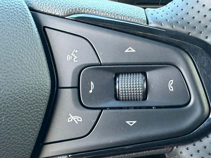 Chevrolet Trax Vehicle Full-screen Gallery Image 12