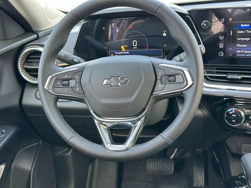 Chevrolet Trax Vehicle Full-screen Gallery Image 6