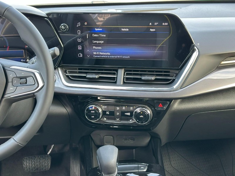 Chevrolet Trax Vehicle Full-screen Gallery Image 7