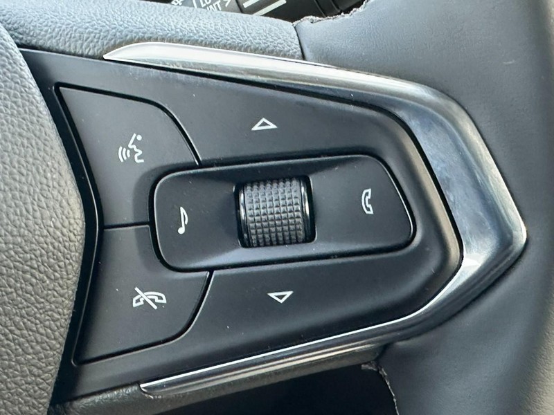 Chevrolet Trax Vehicle Full-screen Gallery Image 12