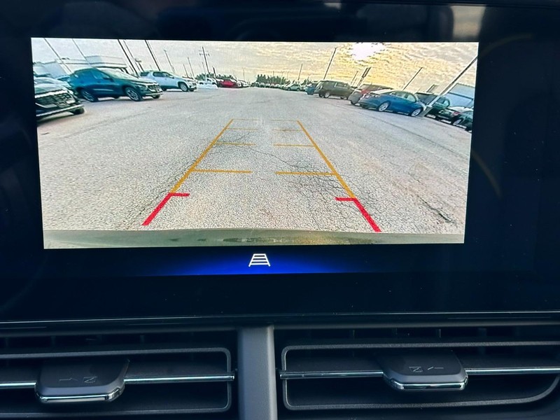 Chevrolet Trax Vehicle Full-screen Gallery Image 14