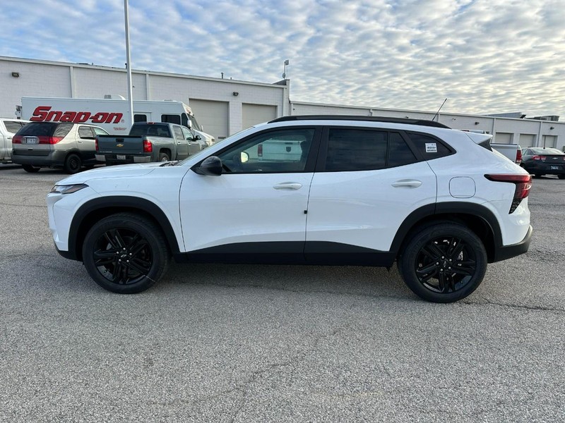 Chevrolet Trax Vehicle Full-screen Gallery Image 2