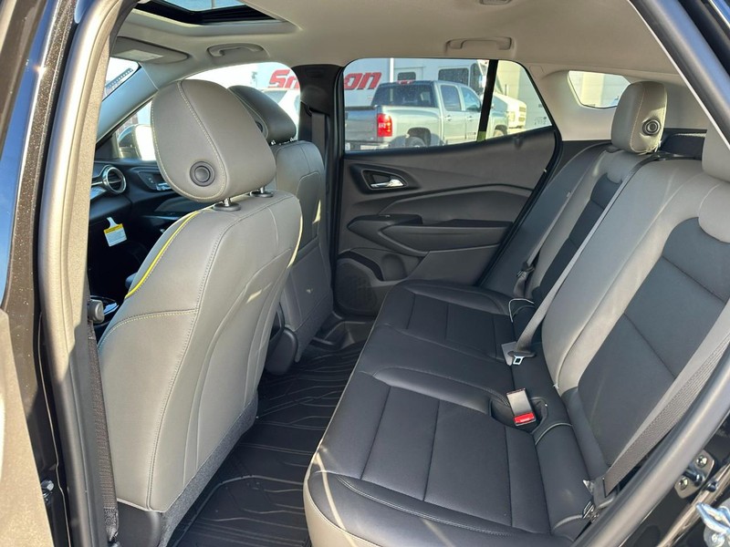 Chevrolet Trax Vehicle Full-screen Gallery Image 4