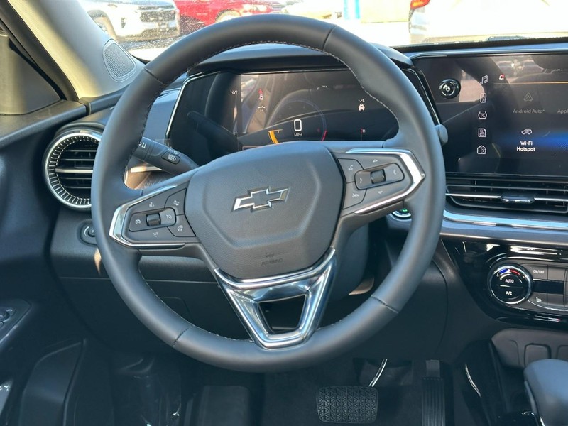 Chevrolet Trax Vehicle Full-screen Gallery Image 7