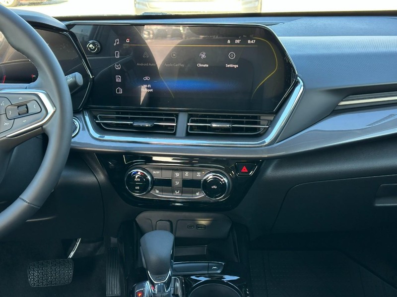 Chevrolet Trax Vehicle Full-screen Gallery Image 8