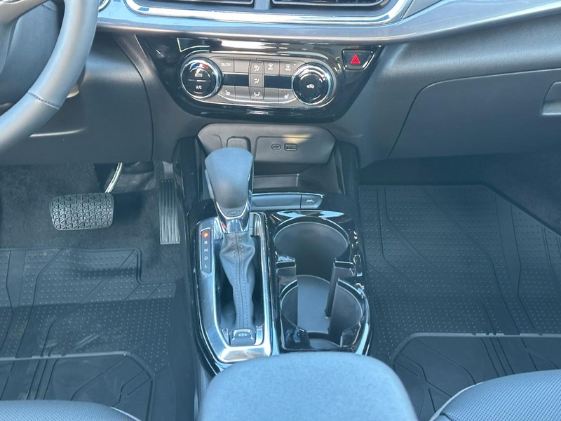 Chevrolet Trax Vehicle Full-screen Gallery Image 9