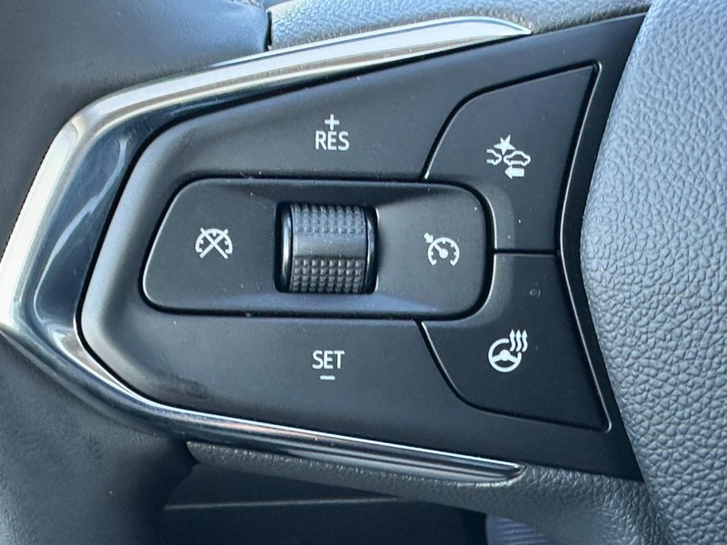 Chevrolet Trax Vehicle Full-screen Gallery Image 12