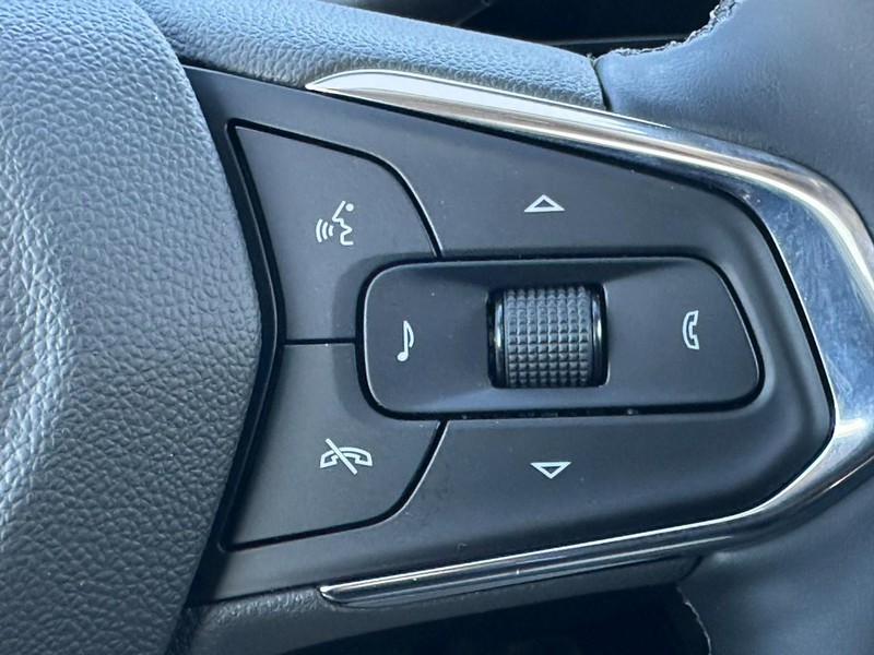 Chevrolet Trax Vehicle Full-screen Gallery Image 13