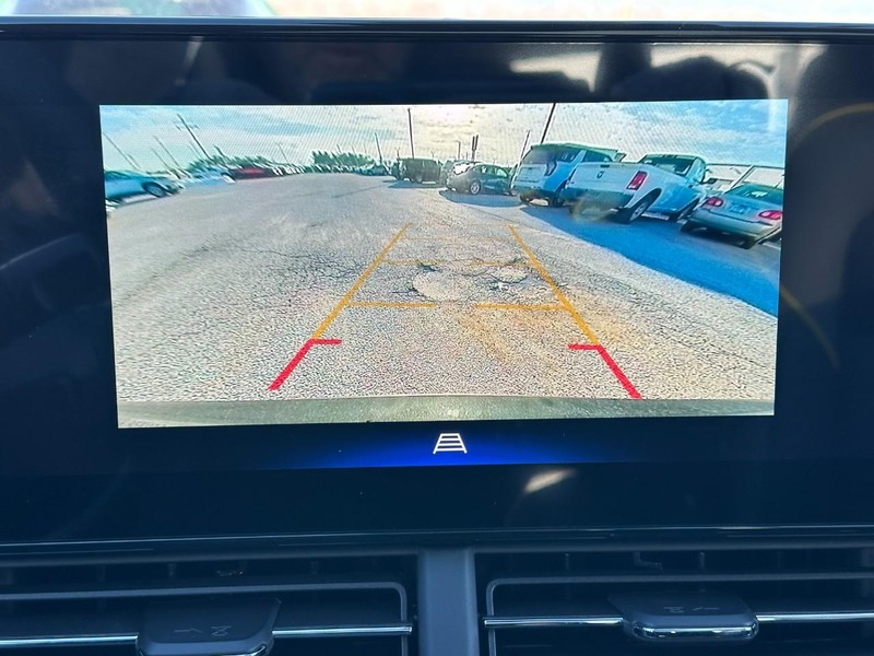 Chevrolet Trax Vehicle Full-screen Gallery Image 15