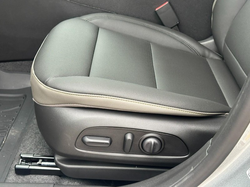 Chevrolet Trax Vehicle Full-screen Gallery Image 10