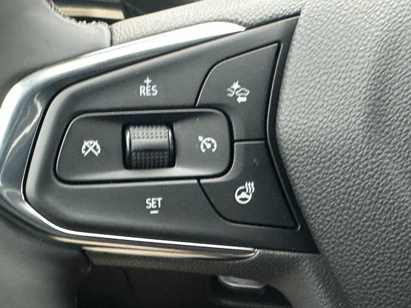 Chevrolet Trax Vehicle Full-screen Gallery Image 11