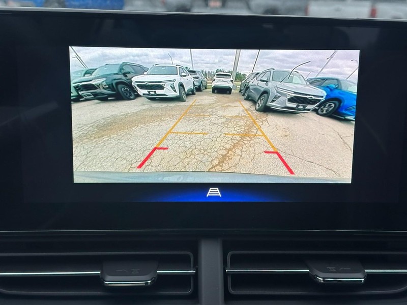 Chevrolet Trax Vehicle Full-screen Gallery Image 14