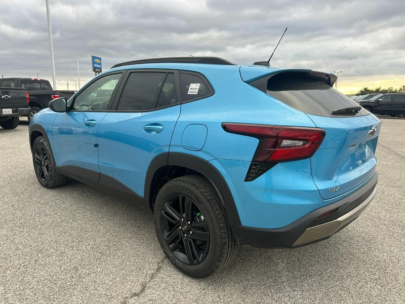 Chevrolet Trax Vehicle Full-screen Gallery Image 2