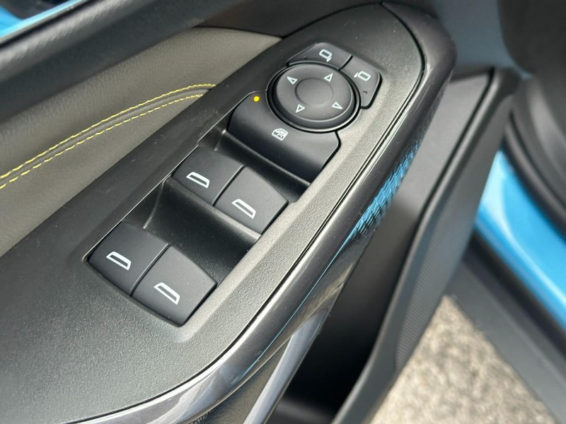 Chevrolet Trax Vehicle Full-screen Gallery Image 9