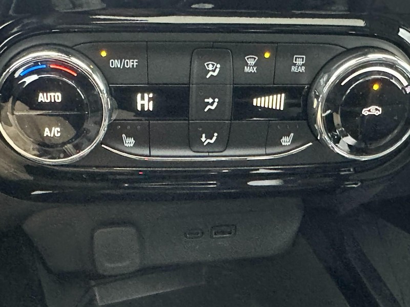 Chevrolet Trax Vehicle Full-screen Gallery Image 13