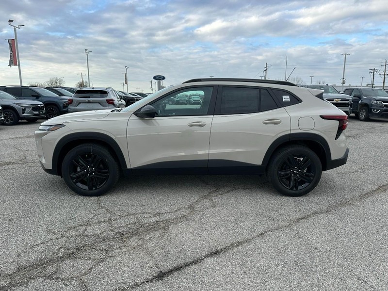 Chevrolet Trax Vehicle Full-screen Gallery Image 2