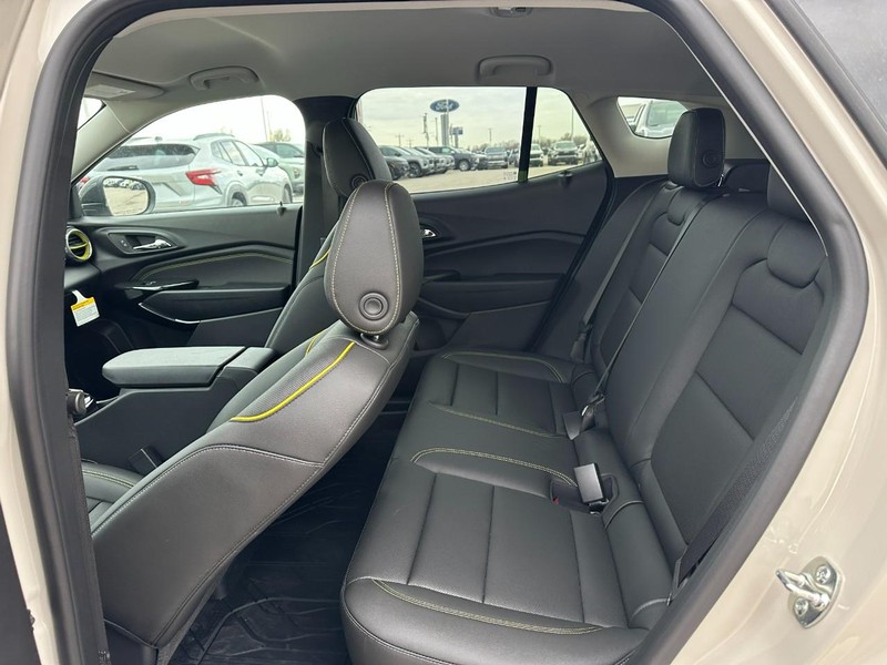 Chevrolet Trax Vehicle Full-screen Gallery Image 4