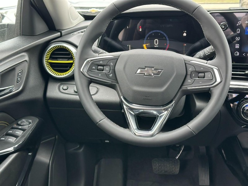 Chevrolet Trax Vehicle Full-screen Gallery Image 6