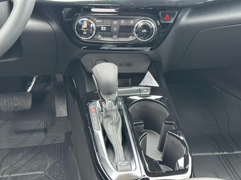 Chevrolet Trax Vehicle Full-screen Gallery Image 8