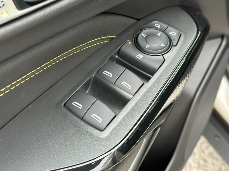 Chevrolet Trax Vehicle Full-screen Gallery Image 9