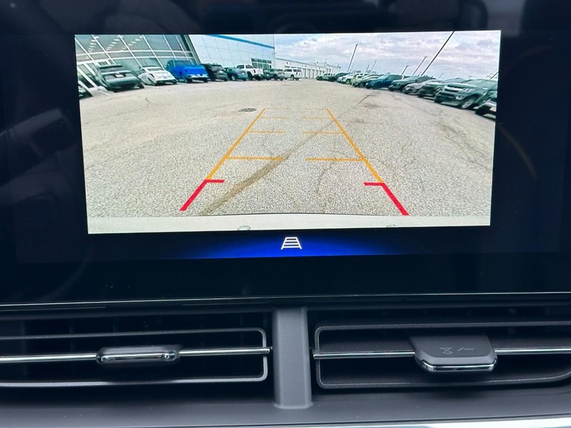 Chevrolet Trax Vehicle Full-screen Gallery Image 14