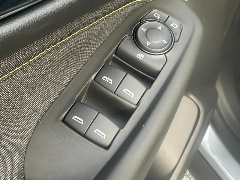 Chevrolet TrailBlazer Vehicle Full-screen Gallery Image 9