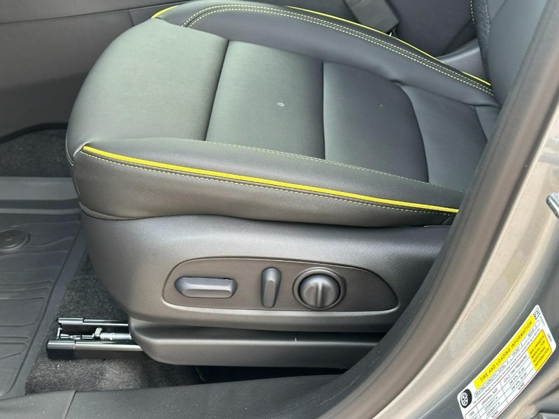 Chevrolet TrailBlazer Vehicle Full-screen Gallery Image 10