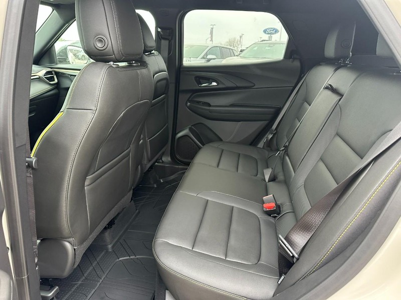 Chevrolet TrailBlazer Vehicle Full-screen Gallery Image 4