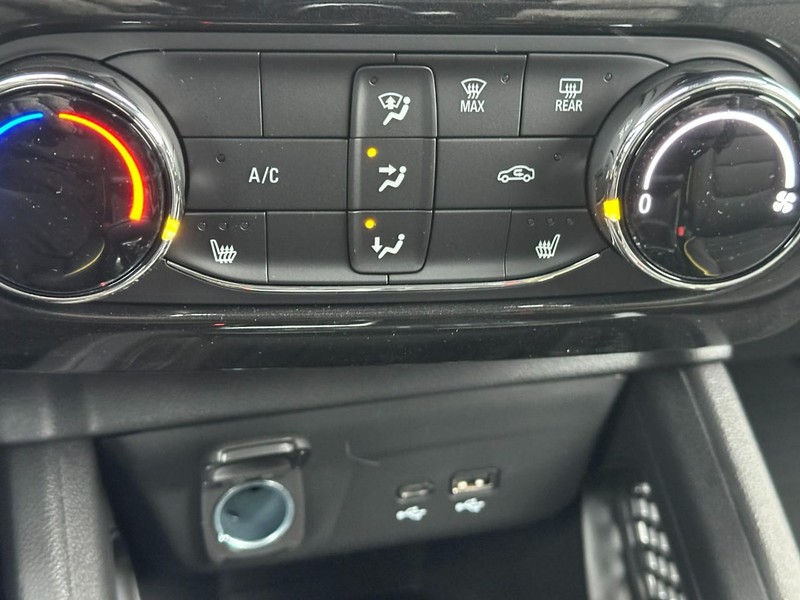 Chevrolet TrailBlazer Vehicle Full-screen Gallery Image 13