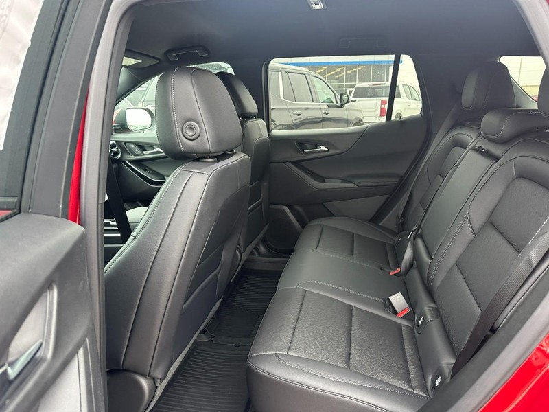 Chevrolet Equinox Vehicle Full-screen Gallery Image 4