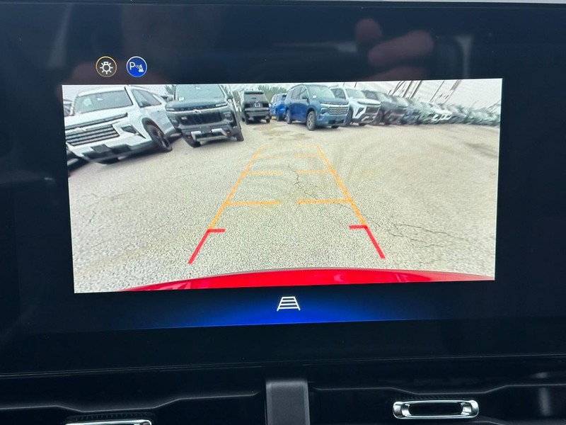 Chevrolet Equinox Vehicle Full-screen Gallery Image 14