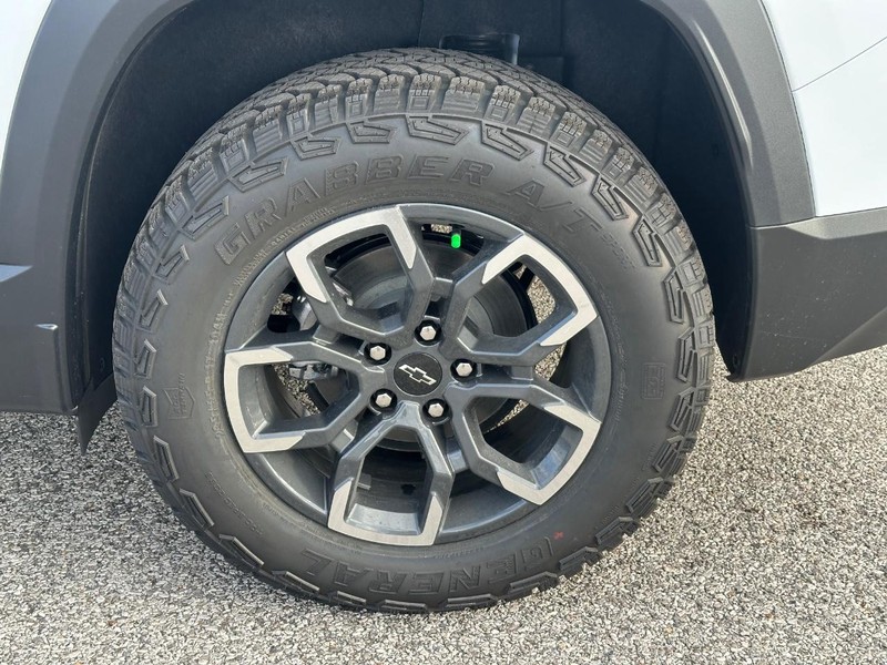 Chevrolet Equinox Vehicle Full-screen Gallery Image 4