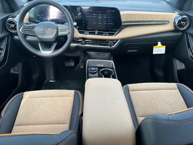 Chevrolet Equinox Vehicle Full-screen Gallery Image 7