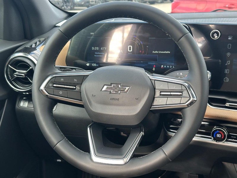 Chevrolet Equinox Vehicle Full-screen Gallery Image 8