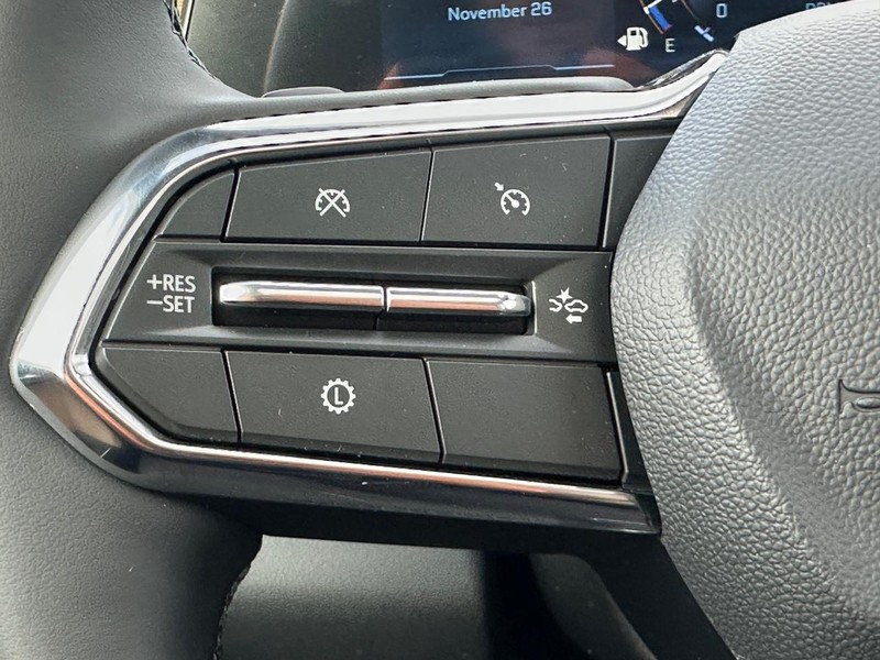 Chevrolet Equinox Vehicle Full-screen Gallery Image 9