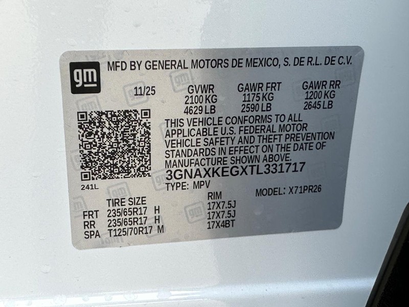 Chevrolet Equinox Vehicle Full-screen Gallery Image 19