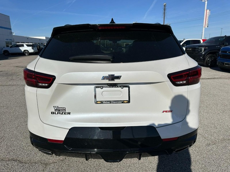 Chevrolet Blazer Vehicle Full-screen Gallery Image 04