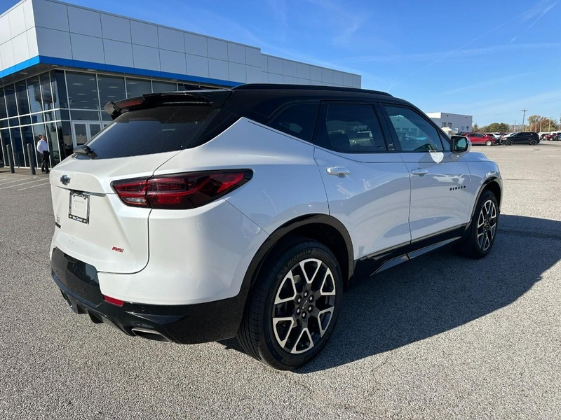 Chevrolet Blazer Vehicle Full-screen Gallery Image 06