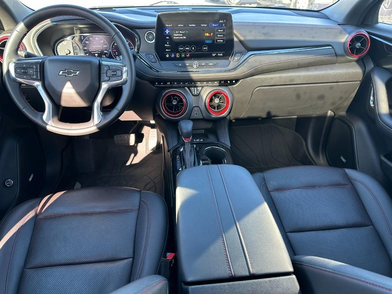 Chevrolet Blazer Vehicle Full-screen Gallery Image 12